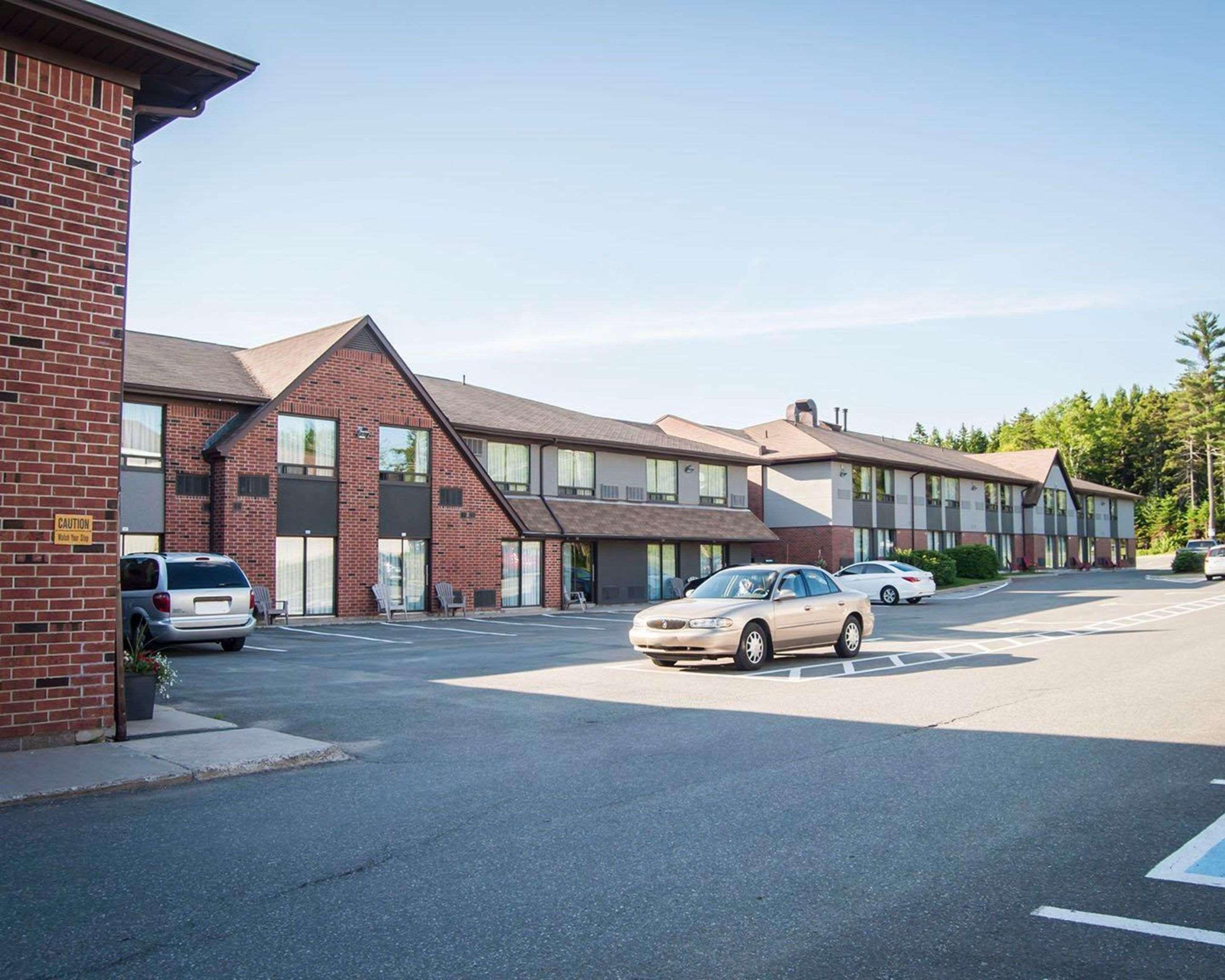 Comfort Inn Fredericton Exterior photo