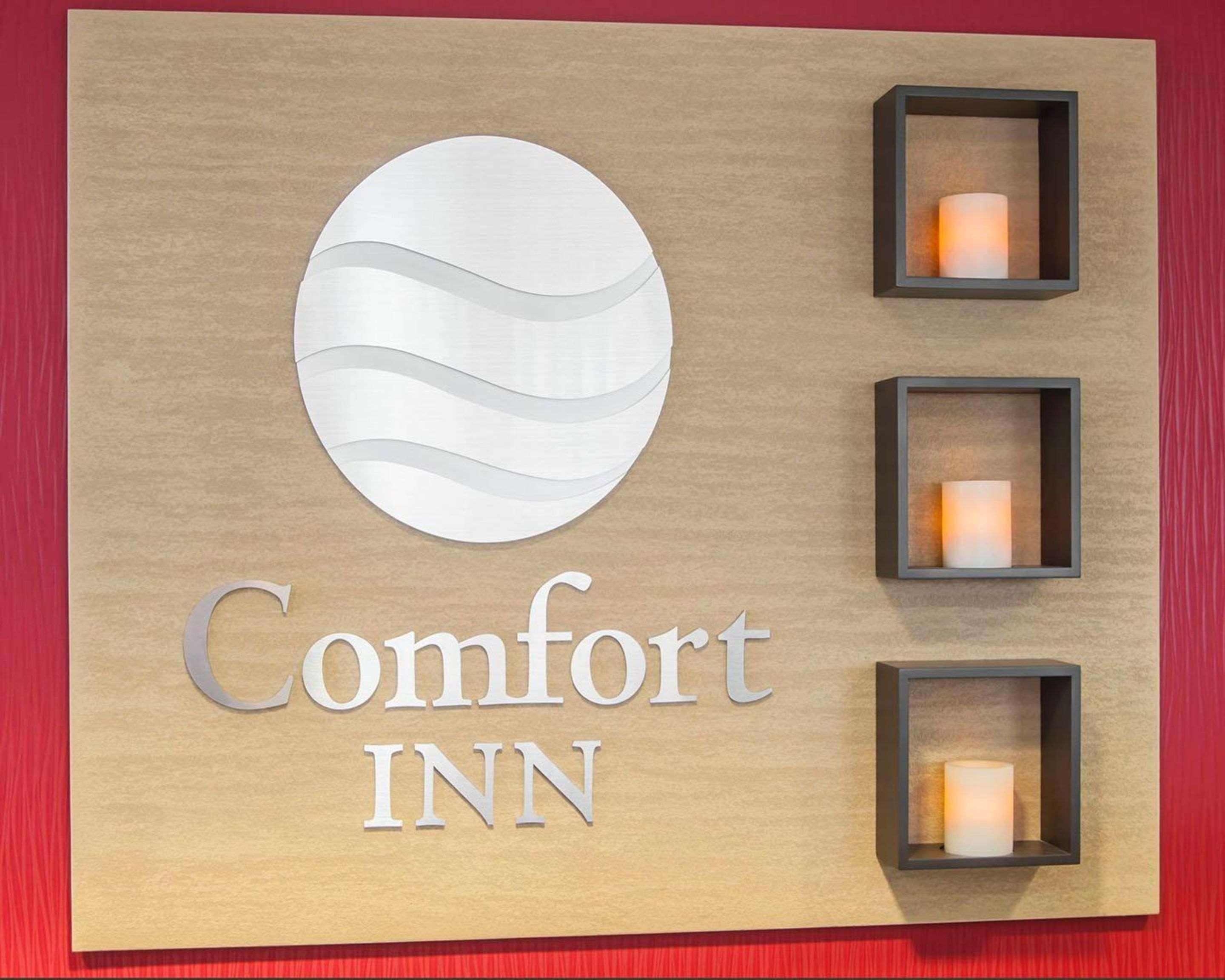 Comfort Inn Fredericton Exterior photo